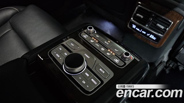 Kia K9 3.8 GDI AWD PlatinumⅡ 2020 — фото 28
