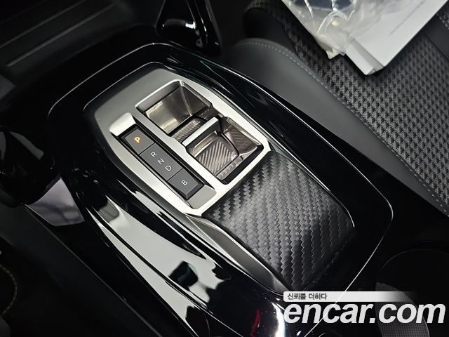 Peugeot e-2008 (II) EV GT 2023 — фото 9
