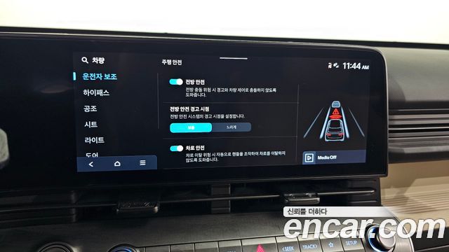 Hyundai Kona (SX2) Gasoline 2.0 2WD Premium 2025 — фото 16