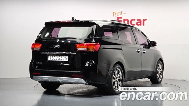 Kia Carnival 9-Seater Noblesse Special 2018 — фото 2