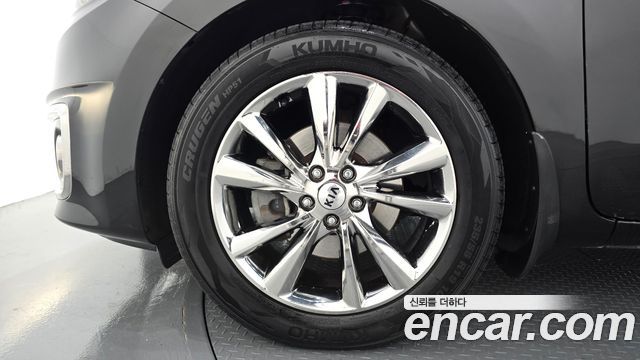 Kia Carnival 9-Seater Noblesse Special 2018 — фото 5
