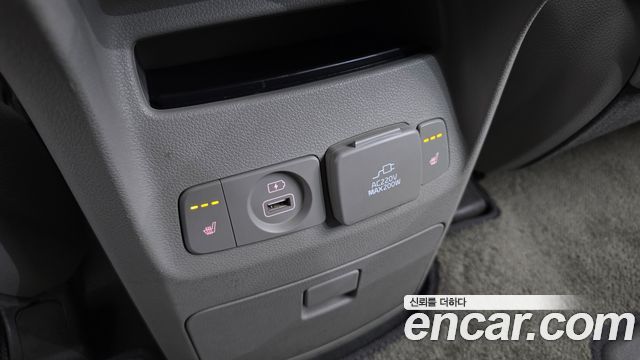 Kia Carnival 9-Seater Noblesse Special 2018 — фото 18