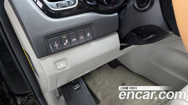 Kia Carnival 9-Seater Noblesse Special 2018 — фото 20