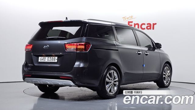 Kia Carnival 9-seater Prestige 2016 — фото 2