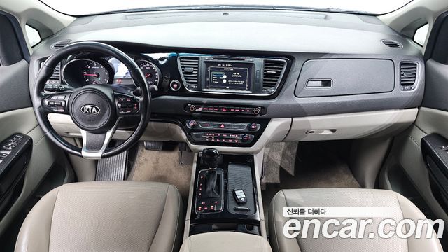 Kia Carnival 9-seater Prestige 2016 — фото 7