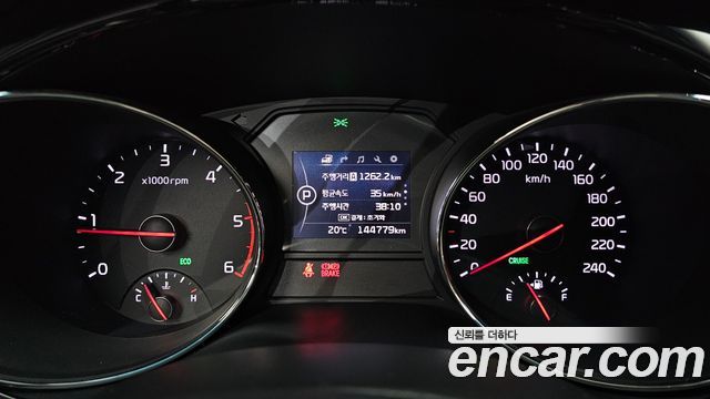 Kia Carnival 9-seater Prestige 2016 — фото 8