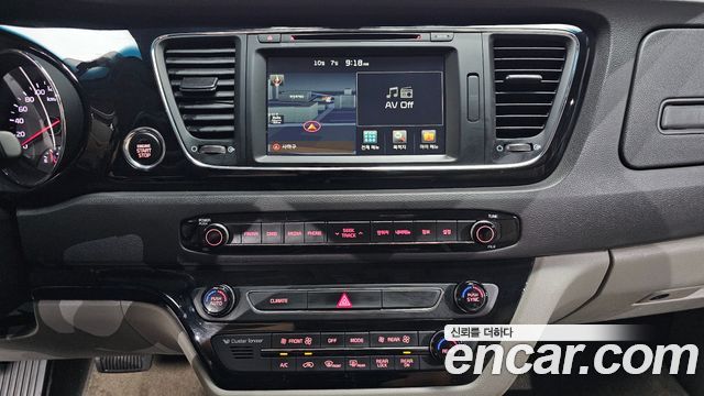 Kia Carnival 9-seater Prestige 2016 — фото 14