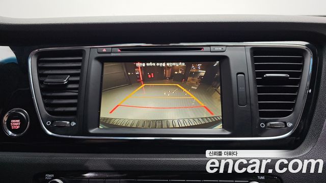 Kia Carnival 9-seater Prestige 2016 — фото 15