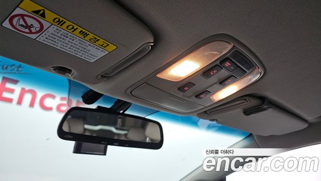 Kia Carnival 9-seater Prestige 2016 — фото 16