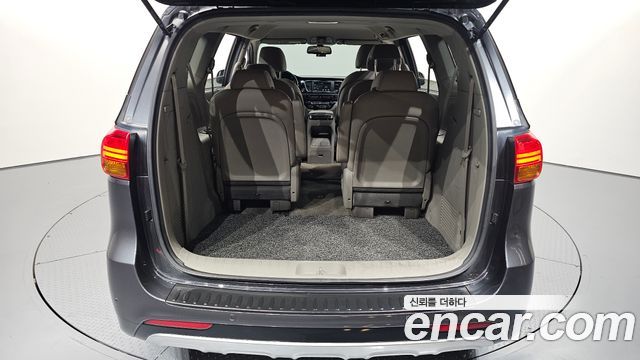 Kia Carnival 9-seater Prestige 2016 — фото 20