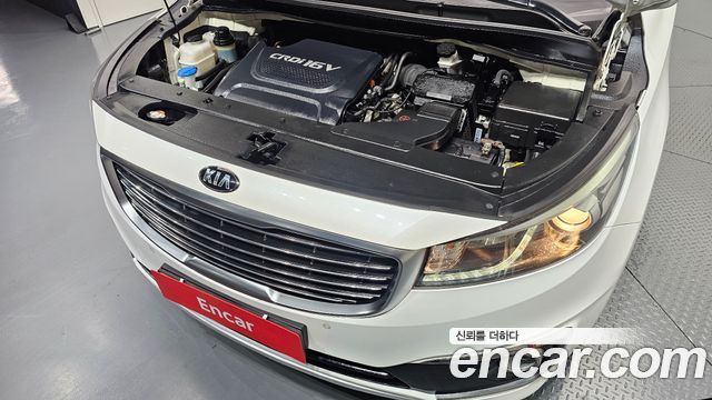 Kia Carnival 9-seater Prestige 2017 — фото 6