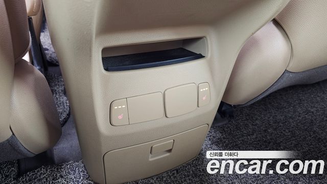 Kia Carnival 9-seater Prestige 2017 — фото 27