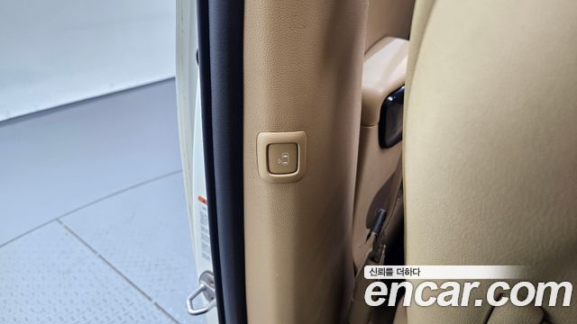 Kia Carnival 9-seater Prestige 2017 — фото 28