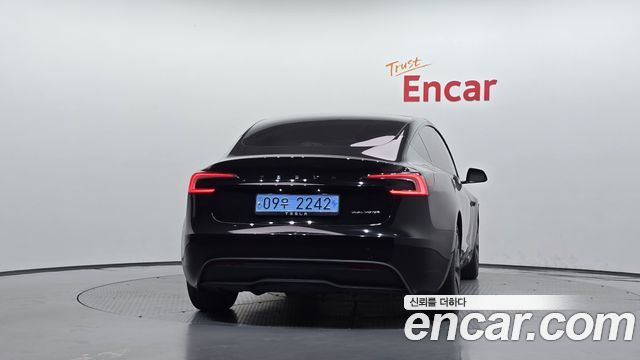 Tesla Model 3 Long Range AWD 2024 — фото 4