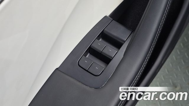 Tesla Model 3 Long Range AWD 2024 — фото 18