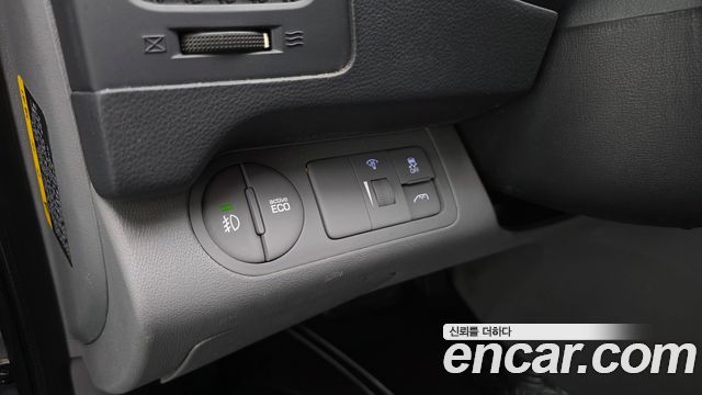 Hyundai Grand Starex 5-Seater VAN Modern 2018 — фото 14