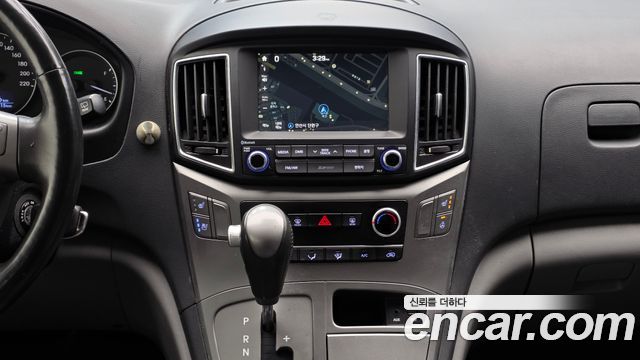 Hyundai Grand Starex 5-Seater VAN Modern 2018 — фото 19