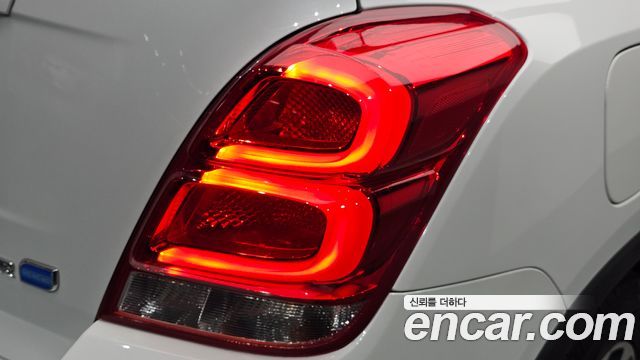 Chevrolet Trax 1.6 Diesel Premier 2020 — фото 23