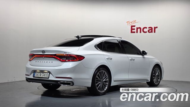 Hyundai Grandeur (IG) 3.0 Exclusive Special 2018 — фото 2