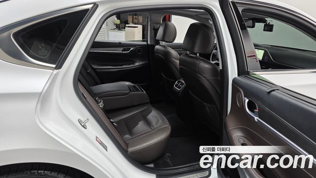 Hyundai Grandeur (IG) 3.0 Exclusive Special 2018 — фото 11