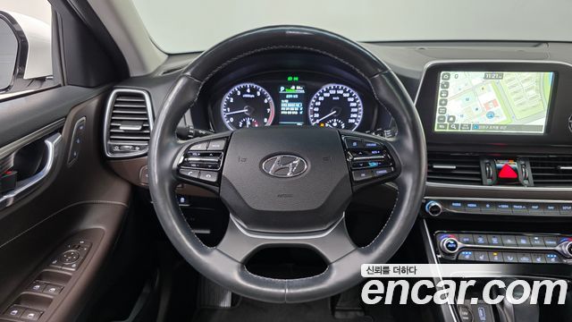Hyundai Grandeur (IG) 3.0 Exclusive Special 2018 — фото 13