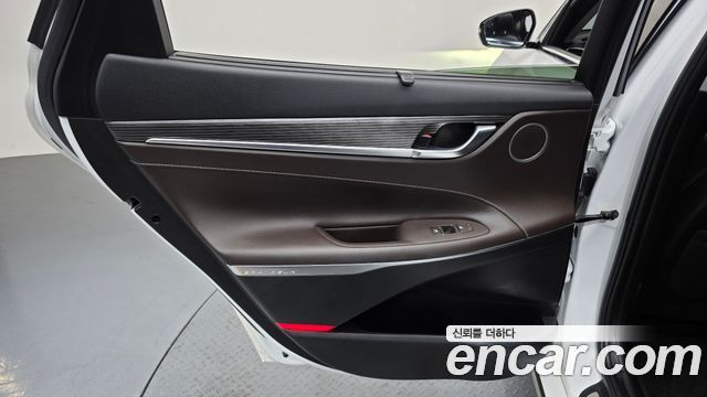 Hyundai Grandeur (IG) 3.0 Exclusive Special 2018 — фото 25