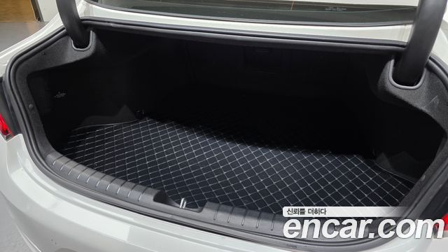 Hyundai Grandeur (IG) 3.0 Exclusive Special 2018 — фото 27