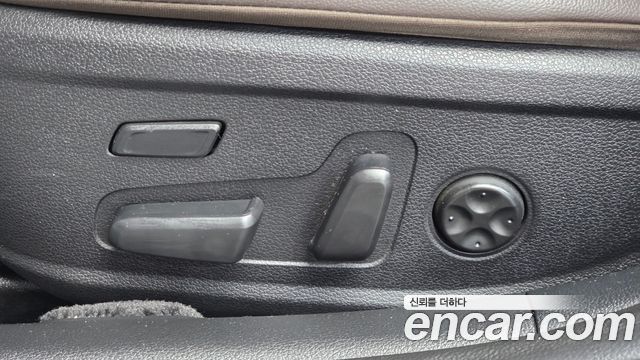 Hyundai Grandeur (IG) 3.0 Exclusive Special 2018 — фото 33