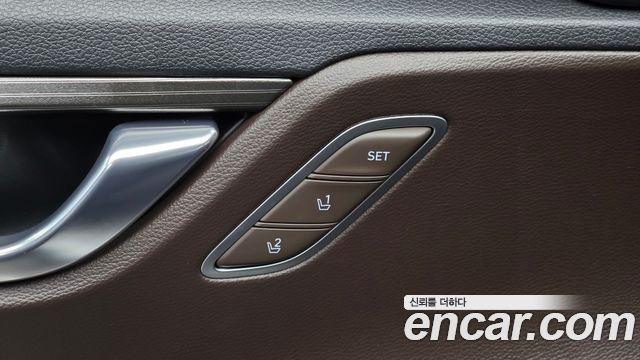 Hyundai Grandeur (IG) 3.0 Exclusive Special 2018 — фото 35