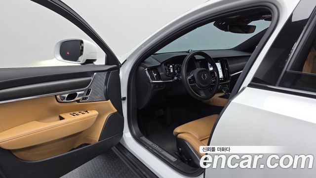 Volvo V90 Cross Country T5 Pro AWD 2019 — фото 10