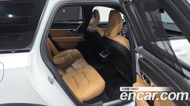 Volvo V90 Cross Country T5 Pro AWD 2019 — фото 11