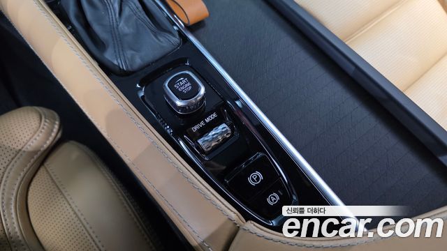 Volvo V90 Cross Country T5 Pro AWD 2019 — фото 16