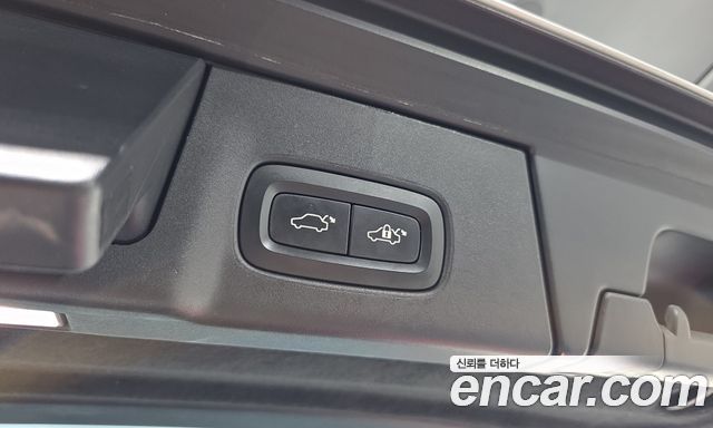 Volvo V90 Cross Country T5 Pro AWD 2019 — фото 17
