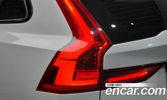 Volvo V90 Cross Country T5 Pro AWD 2019 — фото 23
