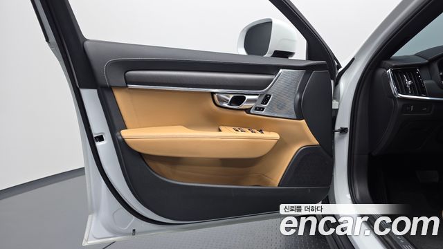 Volvo V90 Cross Country T5 Pro AWD 2019 — фото 24