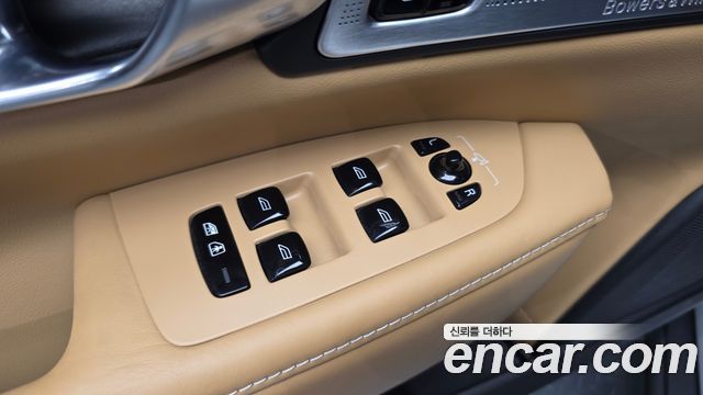 Volvo V90 Cross Country T5 Pro AWD 2019 — фото 28