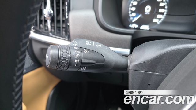 Volvo V90 Cross Country T5 Pro AWD 2019 — фото 29
