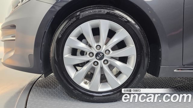 Kia K5 (II) 2.0 MX Prestige 2018 — фото 5