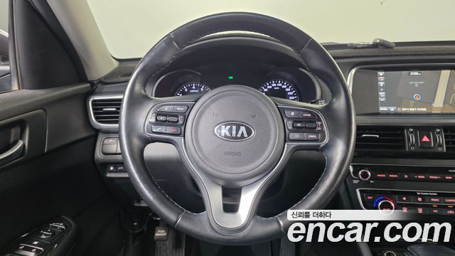 Kia K5 (II) 2.0 MX Prestige 2018 — фото 15