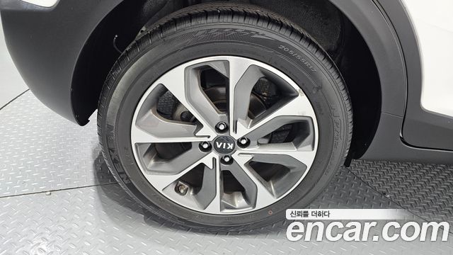 Kia Stonic Diesel 1.6 Prestige 2019 — фото 5
