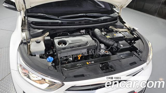 Kia Stonic Diesel 1.6 Prestige 2019 — фото 6