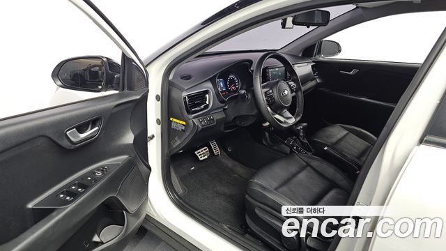 Kia Stonic Diesel 1.6 Prestige 2019 — фото 11