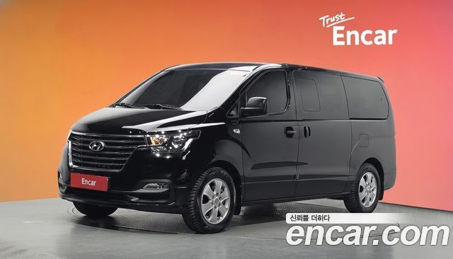 Hyundai Grand Starex Wagon 12-Seater Modern