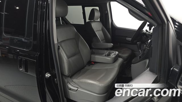 Hyundai Grand Starex Wagon 12-Seater Modern 2019 — фото 26