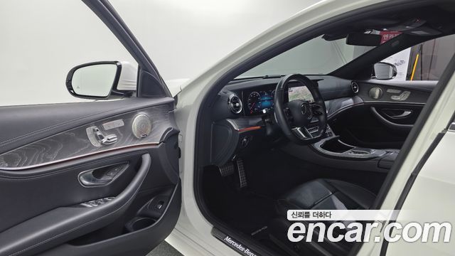 Mercedes-Benz E-Class (W213) E350 4MATIC AMG Line 2022 — фото 10
