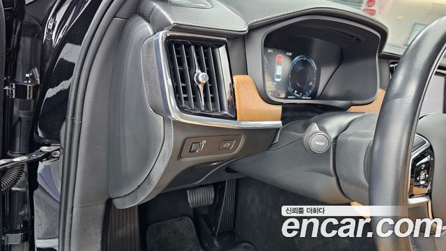 Volvo S90 D4 Inscription 2018 — фото 16