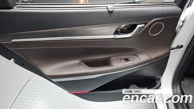 Hyundai Grandeur (IG) 3.0 LPi Exclusive (Rental Car) 2018 — фото 25