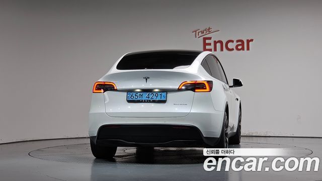 Tesla Model Y Long Range AWD 2021 — фото 4