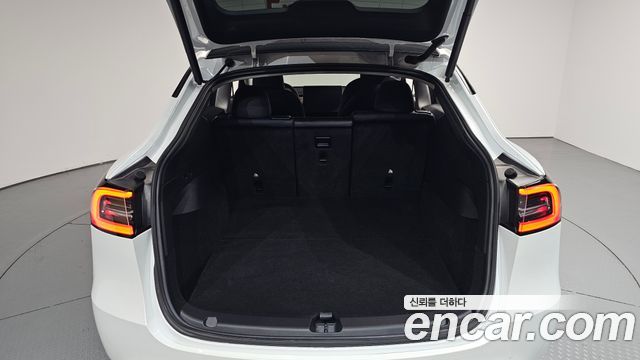 Tesla Model Y Long Range AWD 2021 — фото 20