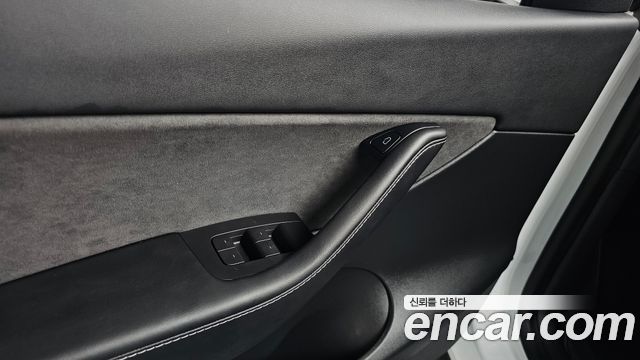 Tesla Model Y Long Range AWD 2021 — фото 33